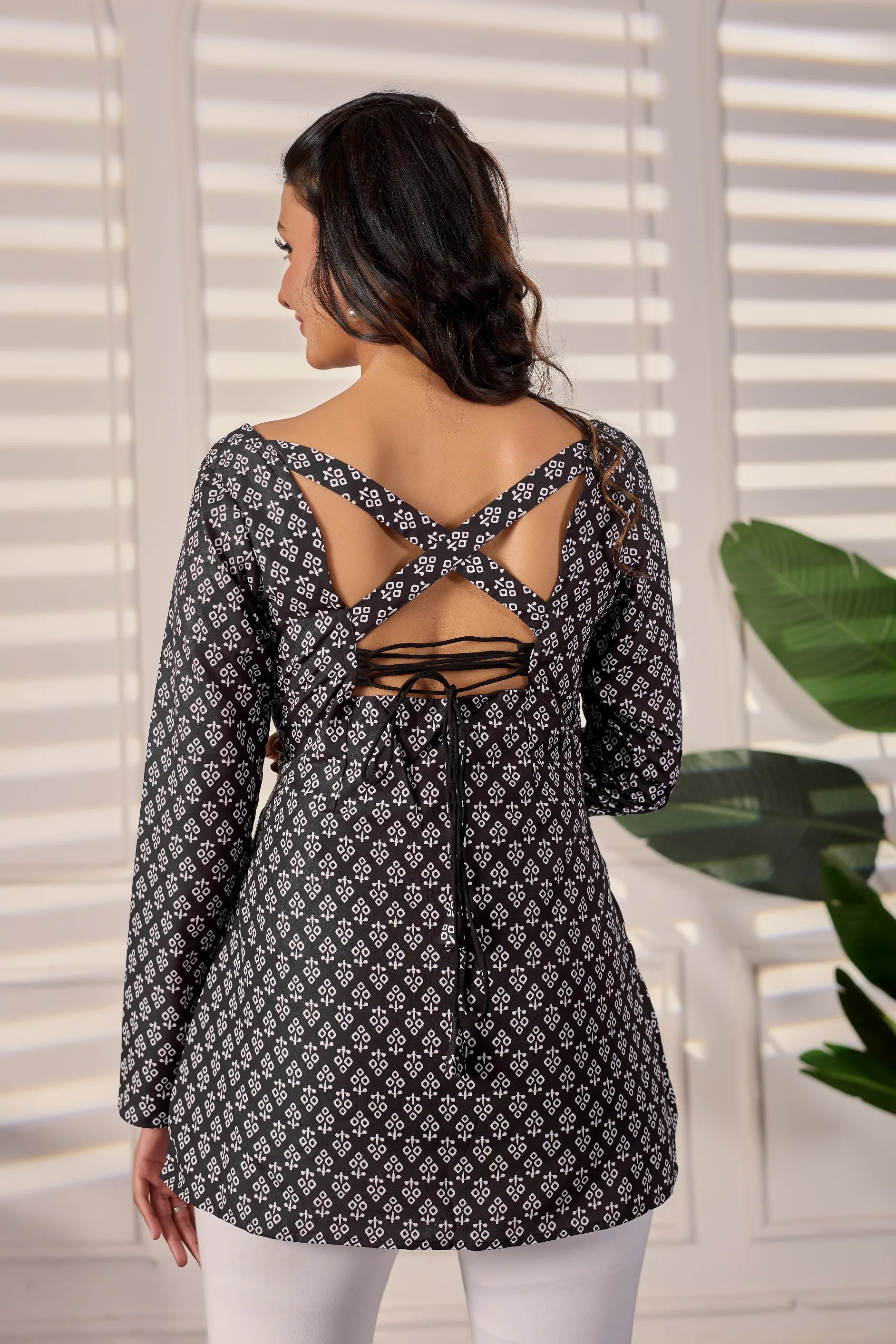 Zoya Black Printed Short Kurti for Women – Cotton, Square Neck, Front Slit, Stylish Daily Wear Top