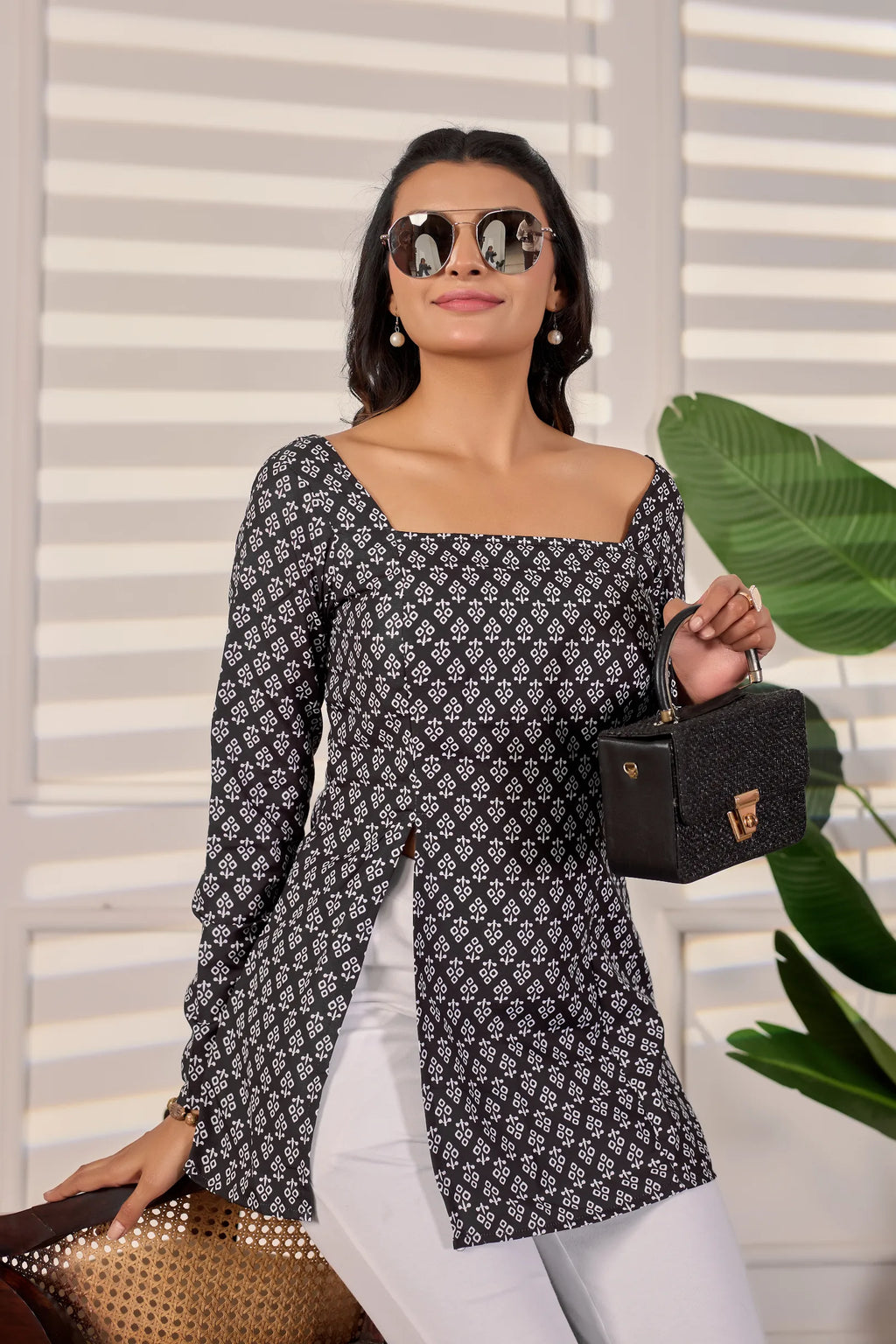 Zoya Black Printed Short Kurti for Women – Cotton, Square Neck, Front Slit, Stylish Daily Wear Top