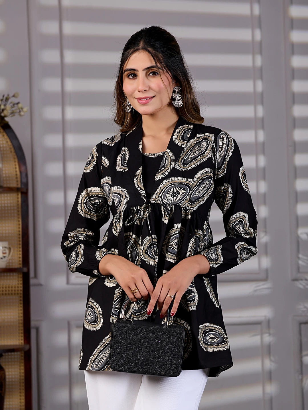 Rivaa Black Cotton V-Neck Kurti for Women